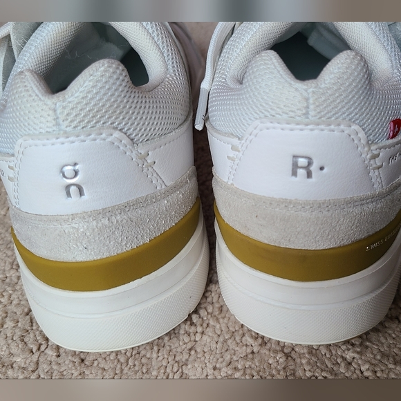 On Roger Clubhouse Women's Sneakers sz 10.5 - Picture 9 of 13